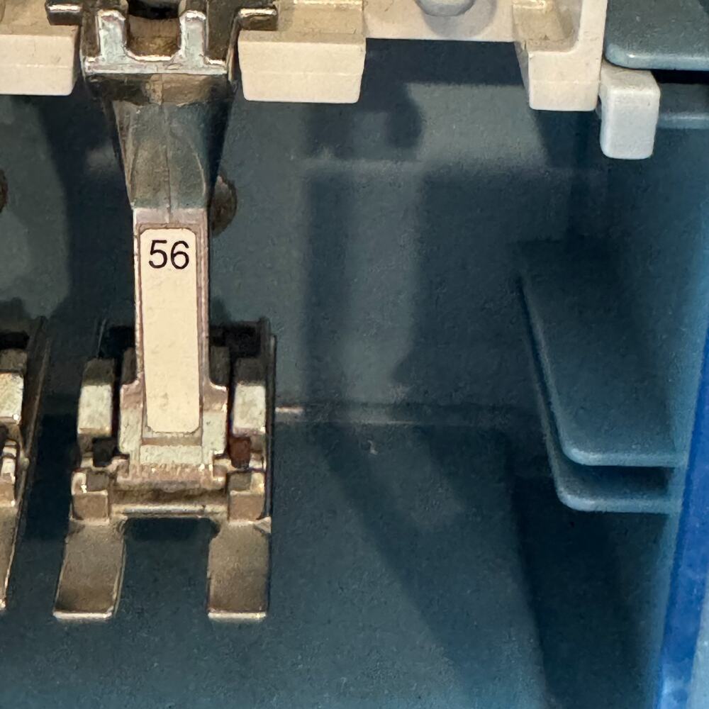 GENUINE BERNINA Old Style Foot #56